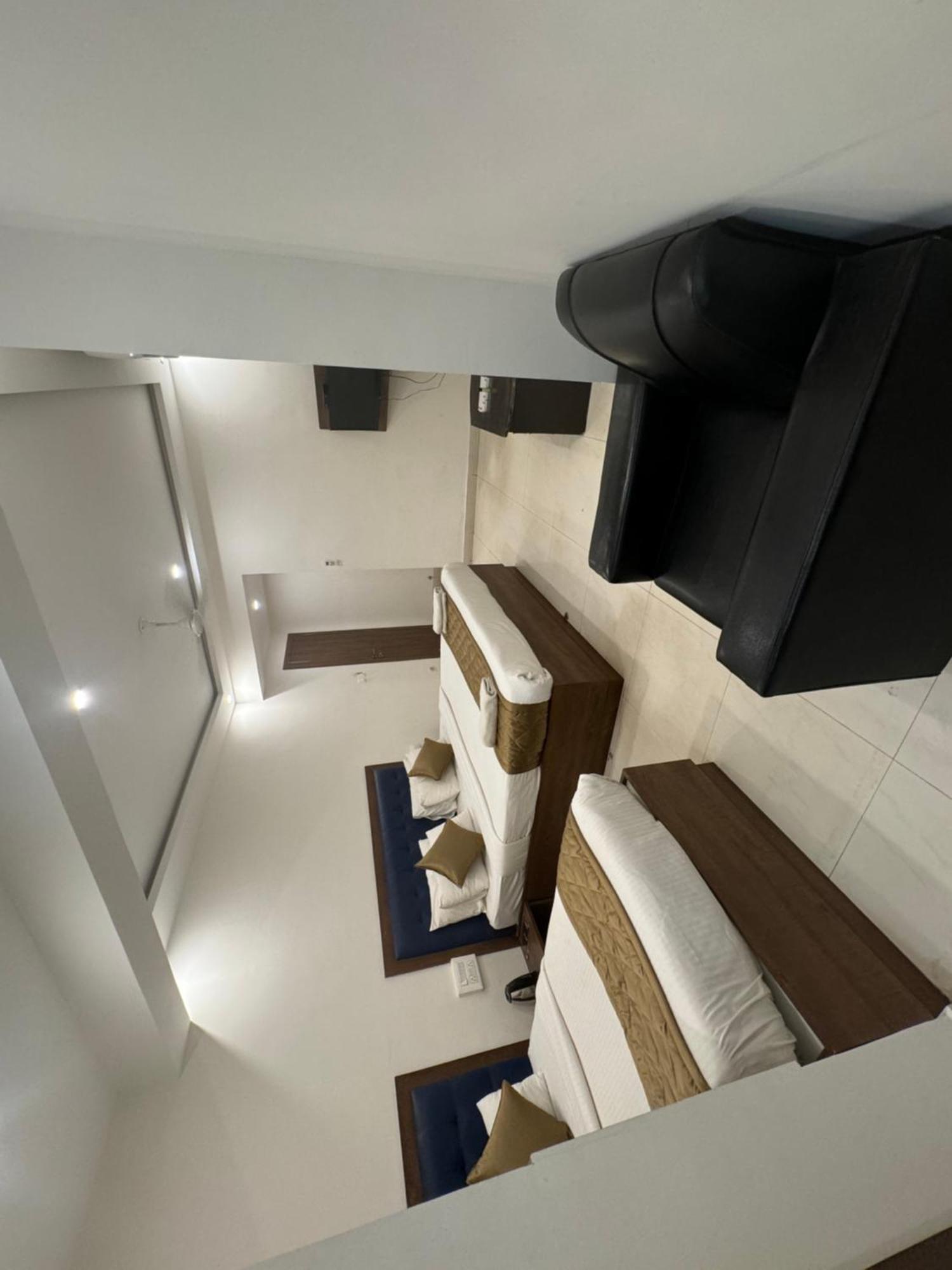 Jn Guestline Hotell Devanahalli Exteriör bild
